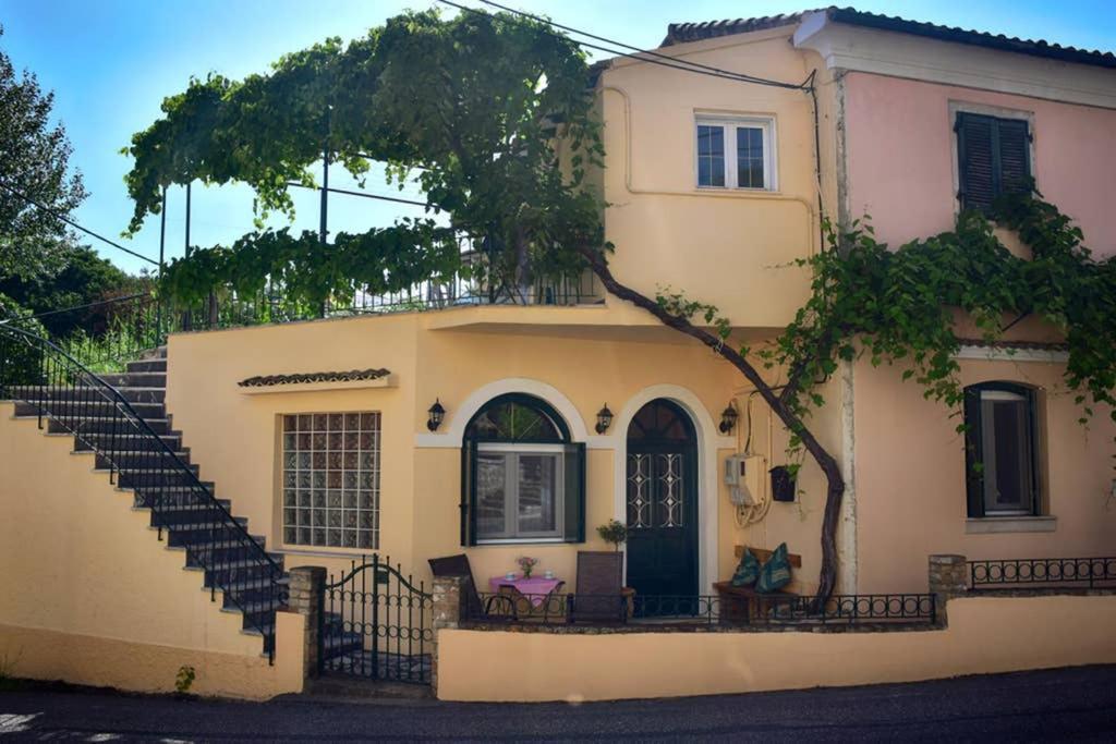 Nafsikas Apartment - Ipsos Beach Exterior photo