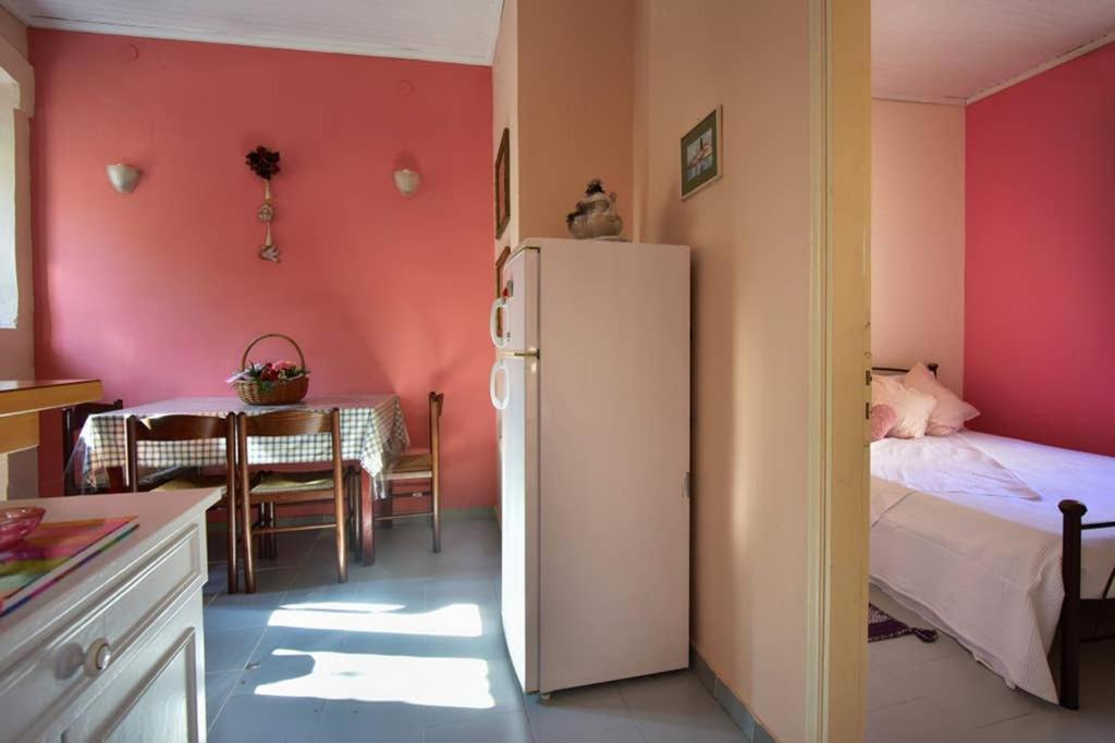 Nafsikas Apartment - Ipsos Beach Exterior photo